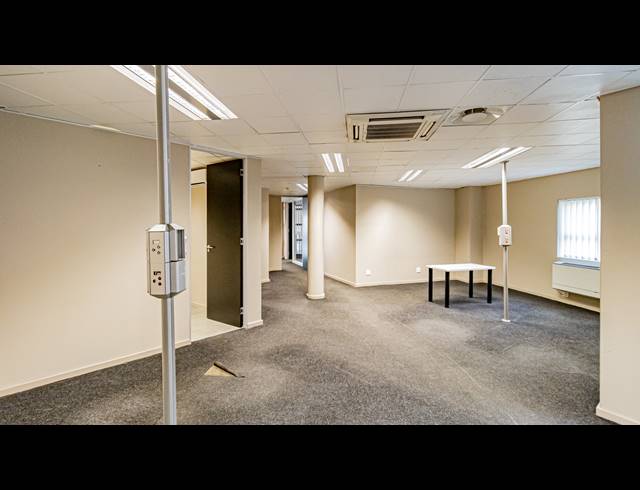 357M² OFFICE TO LET IN PARKTOWN